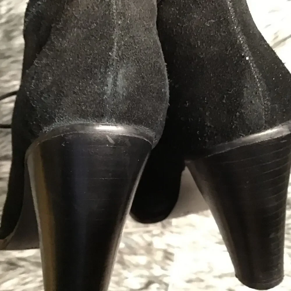 Isaac Mizrahi Black Suede Boots 7M - Picture 4 of 9